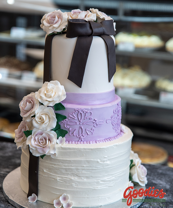 Classy Modern Wedding Cake