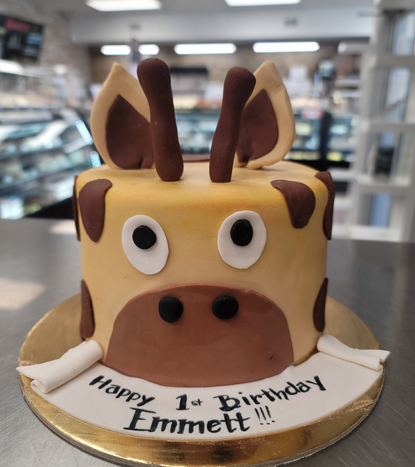 Giraffe Birthday Cake